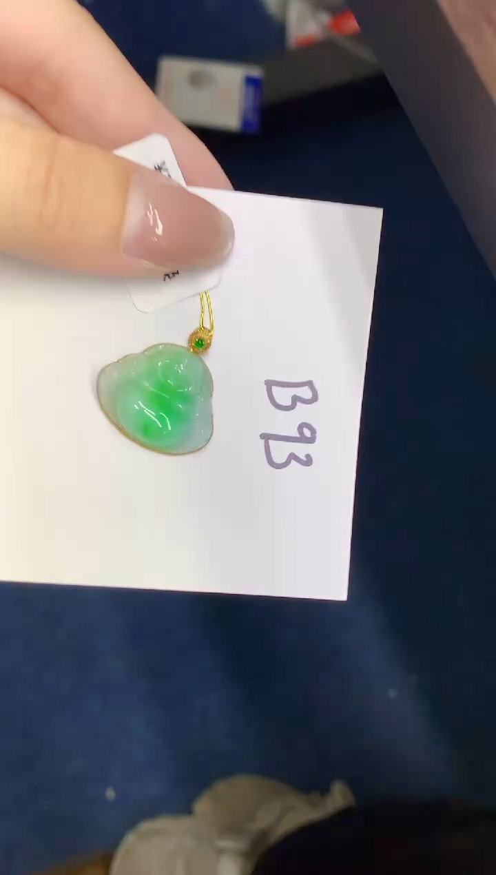 翡翠18K金镶嵌颈饰00000000000