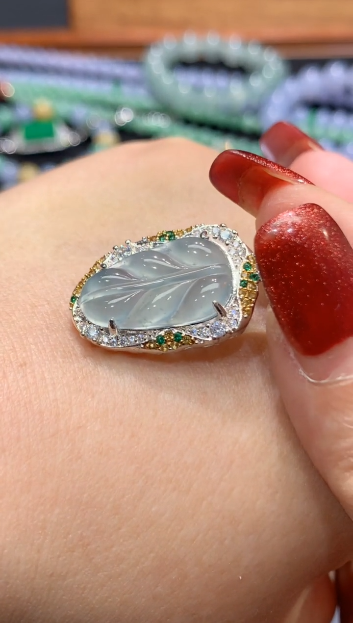 【闪购商品】翡翠吊坠(不含链)未镶嵌团购