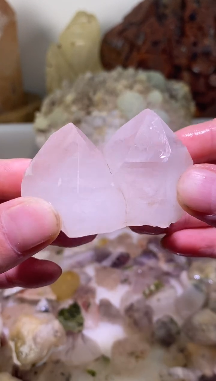 未镶嵌珠宝半成品水晶60号粉色双子星城堡