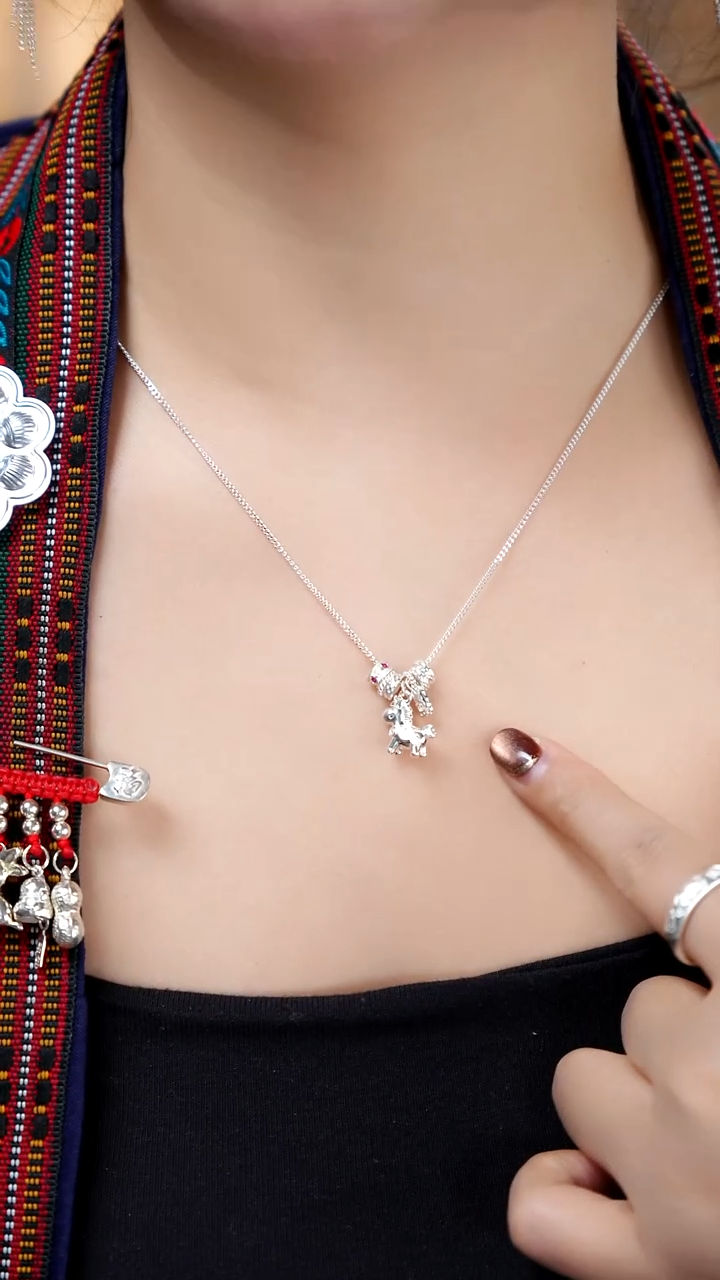 珐琅足银新款小马项链