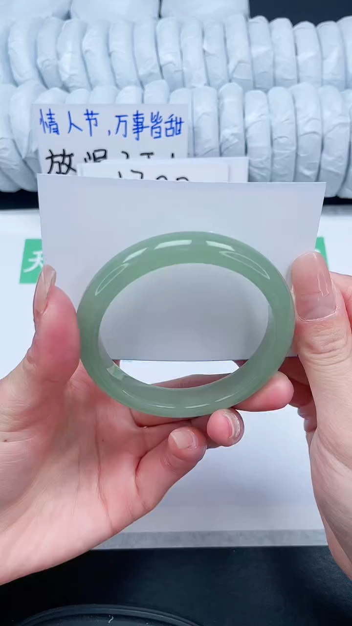 【闪购商品】石英质玉手镯未镶嵌429-58.6