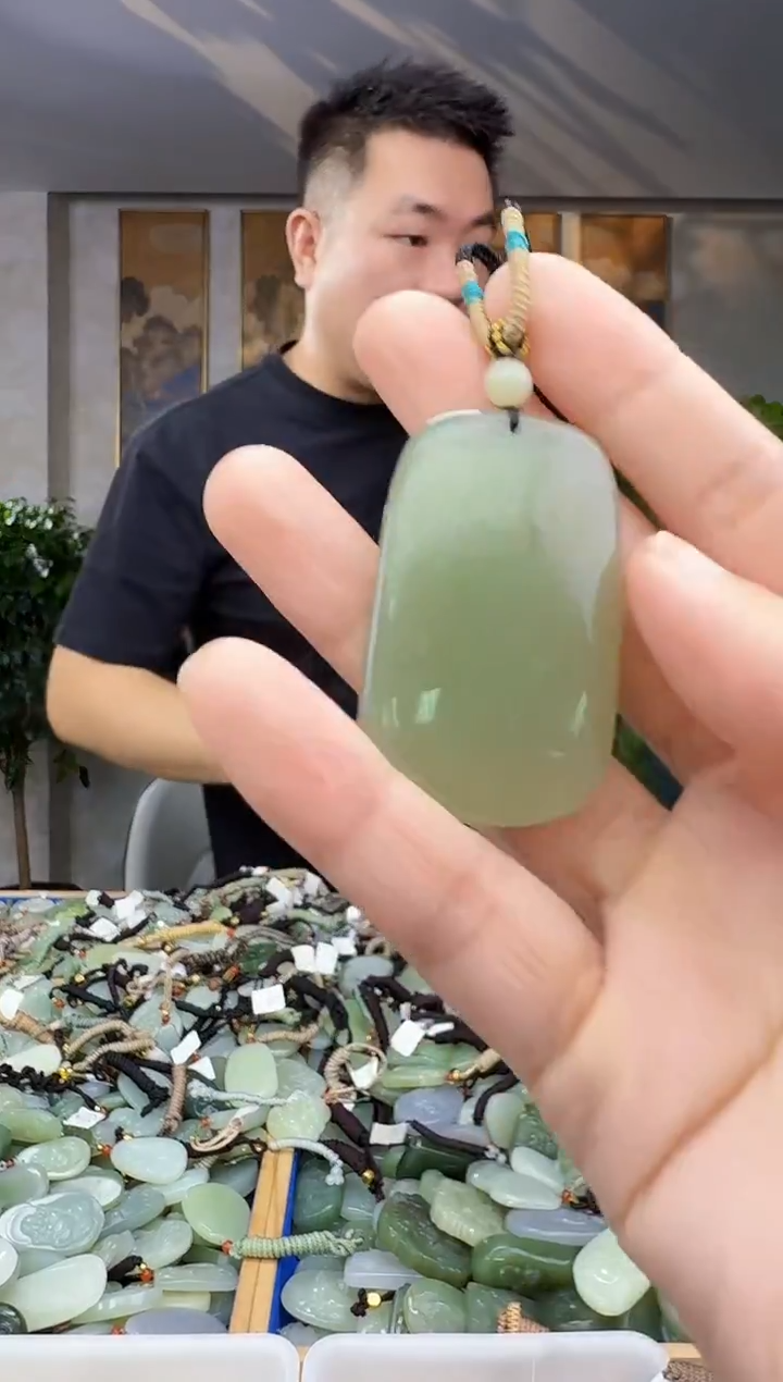 未镶嵌和田玉挂件拍一发一