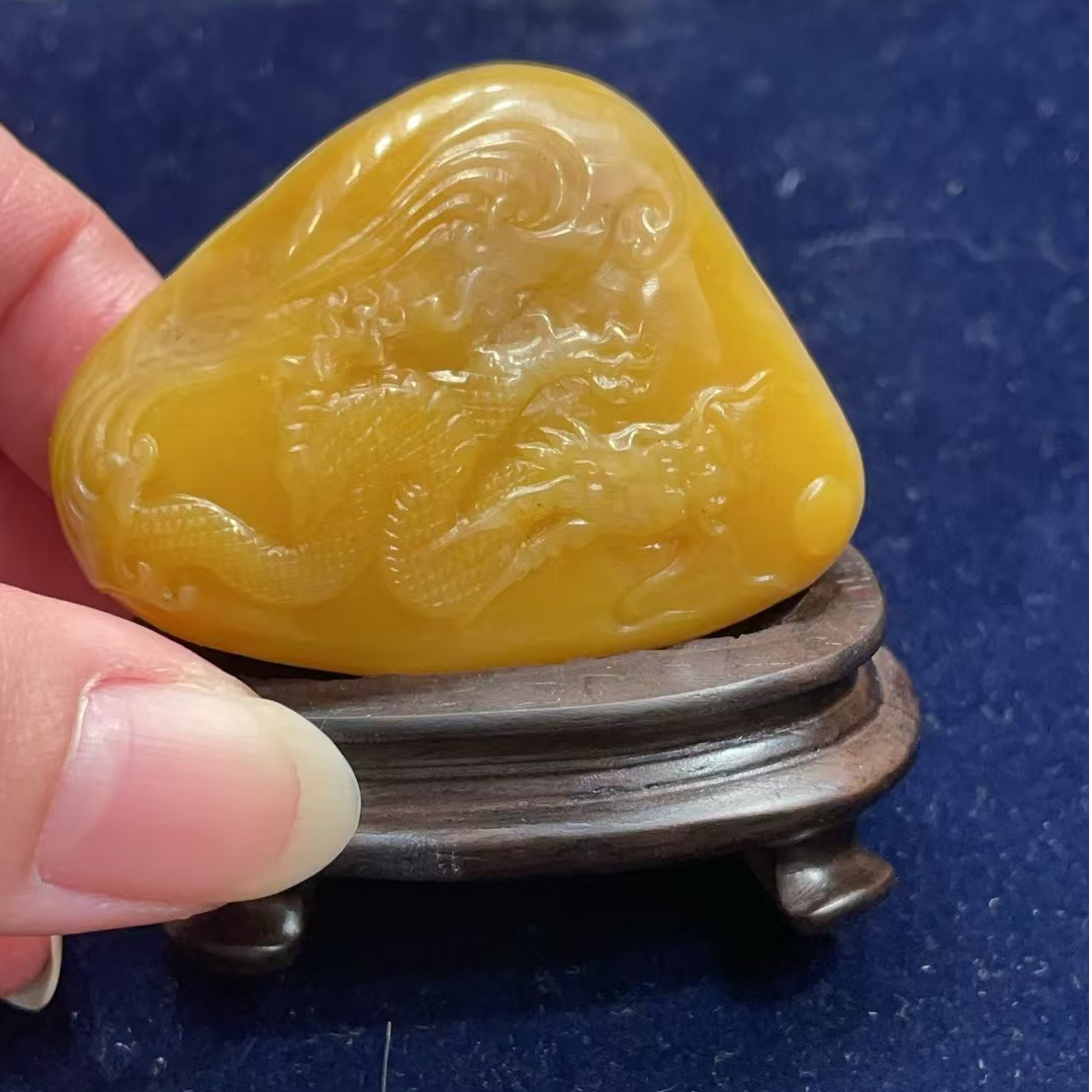 寿山田黄石瑞兽摆件通透结晶收藏