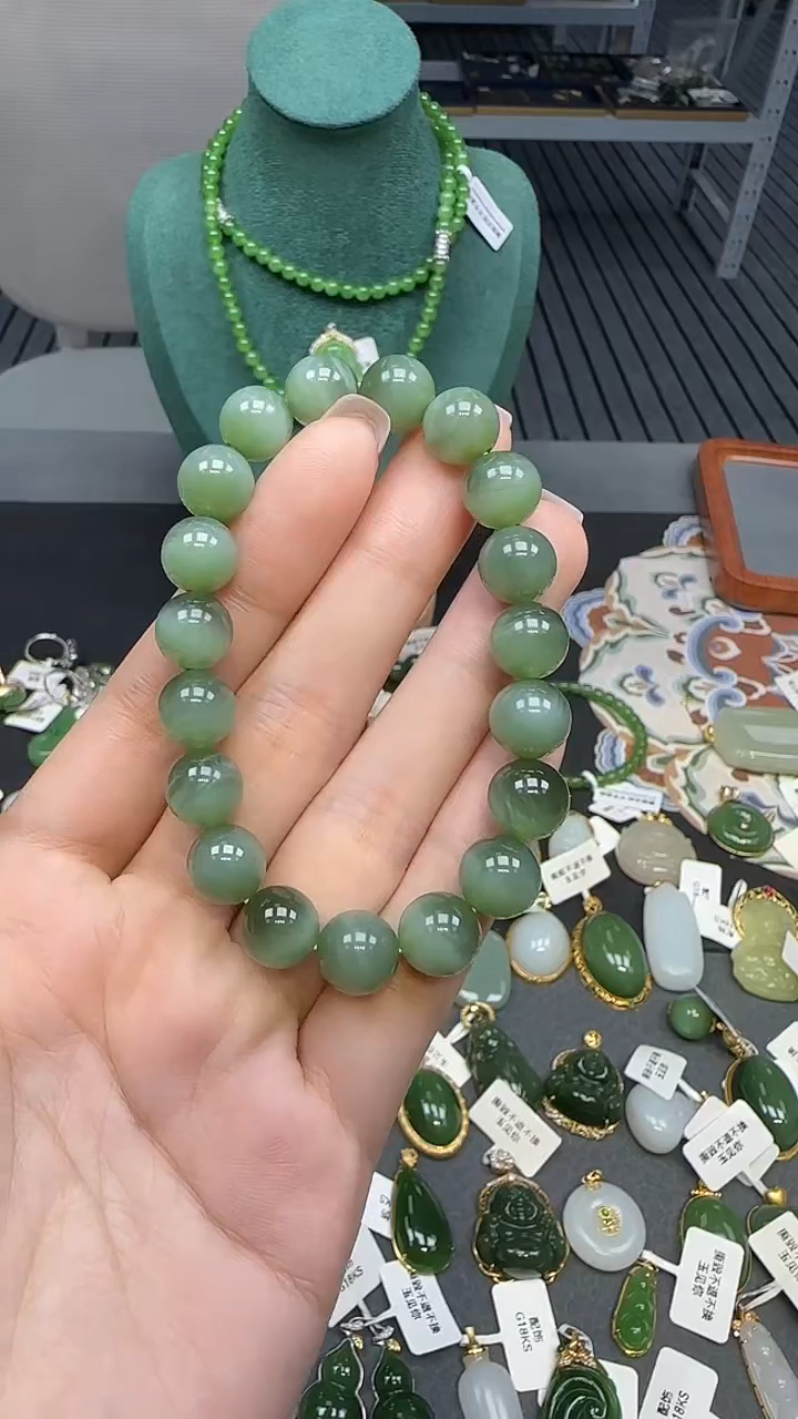 未镶嵌手串和田玉1