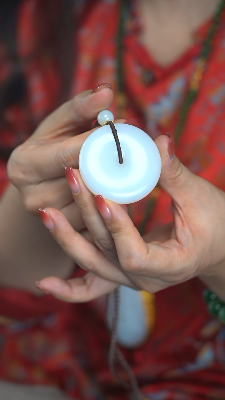 【闪购商品】和田玉吊坠18K金镶嵌白玉平安扣