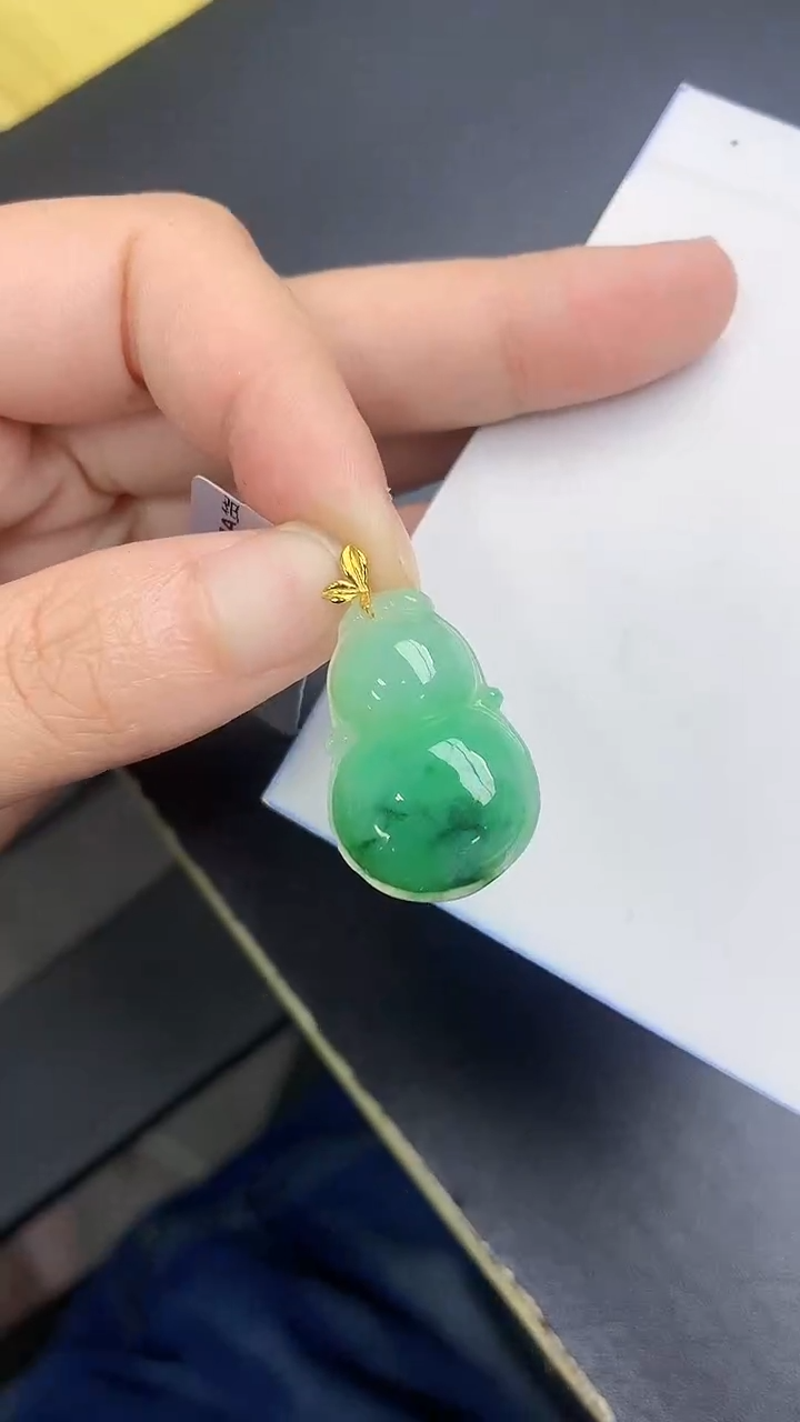 颈饰18K金镶嵌翡翠天然缅甸A货百元以上9元证书费自理
