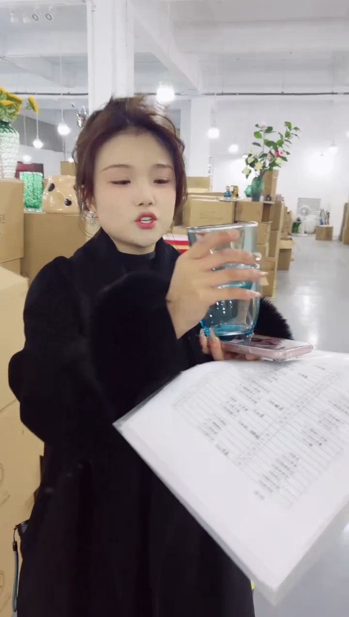 【闪购商品】玻璃私花主义花瓶厂-微瑕--G1MQM一对