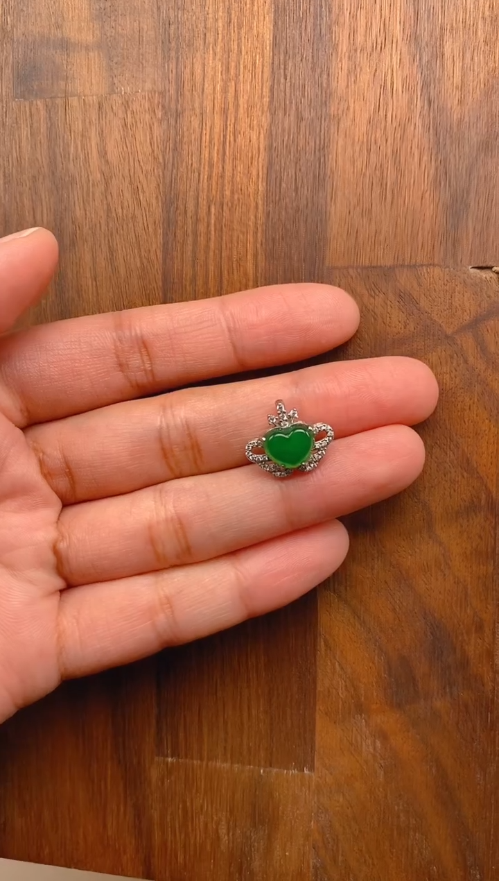 【闪购商品】翡翠吊坠(不含链)银S925镶嵌爱心吊坠