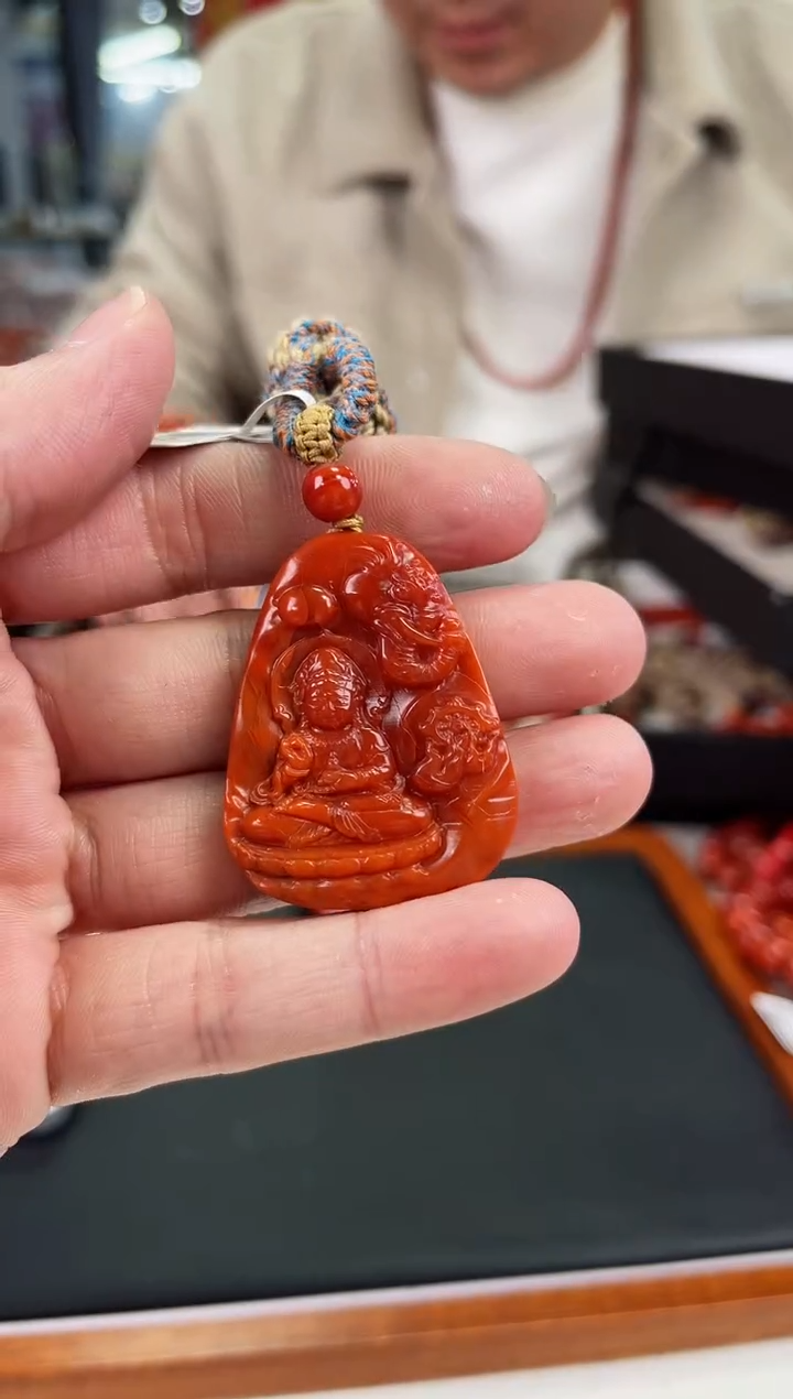 【闪购商品】南红玛瑙吊坠未镶嵌一个/条