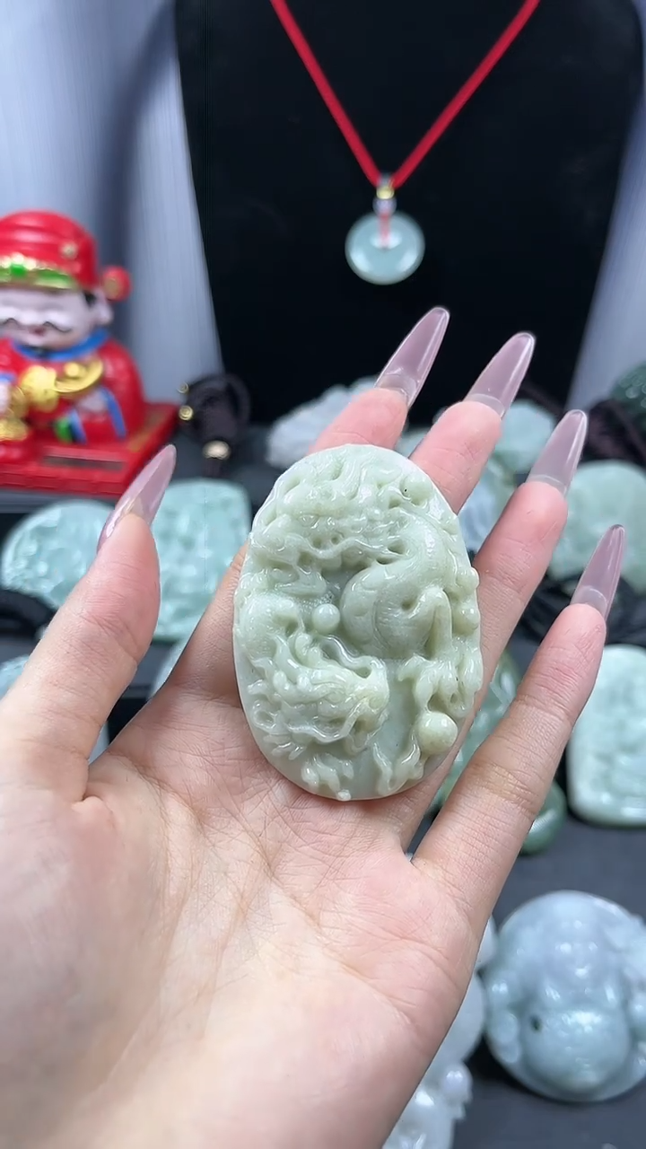 【闪购商品】翡翠颈饰未镶嵌双龙戏珠