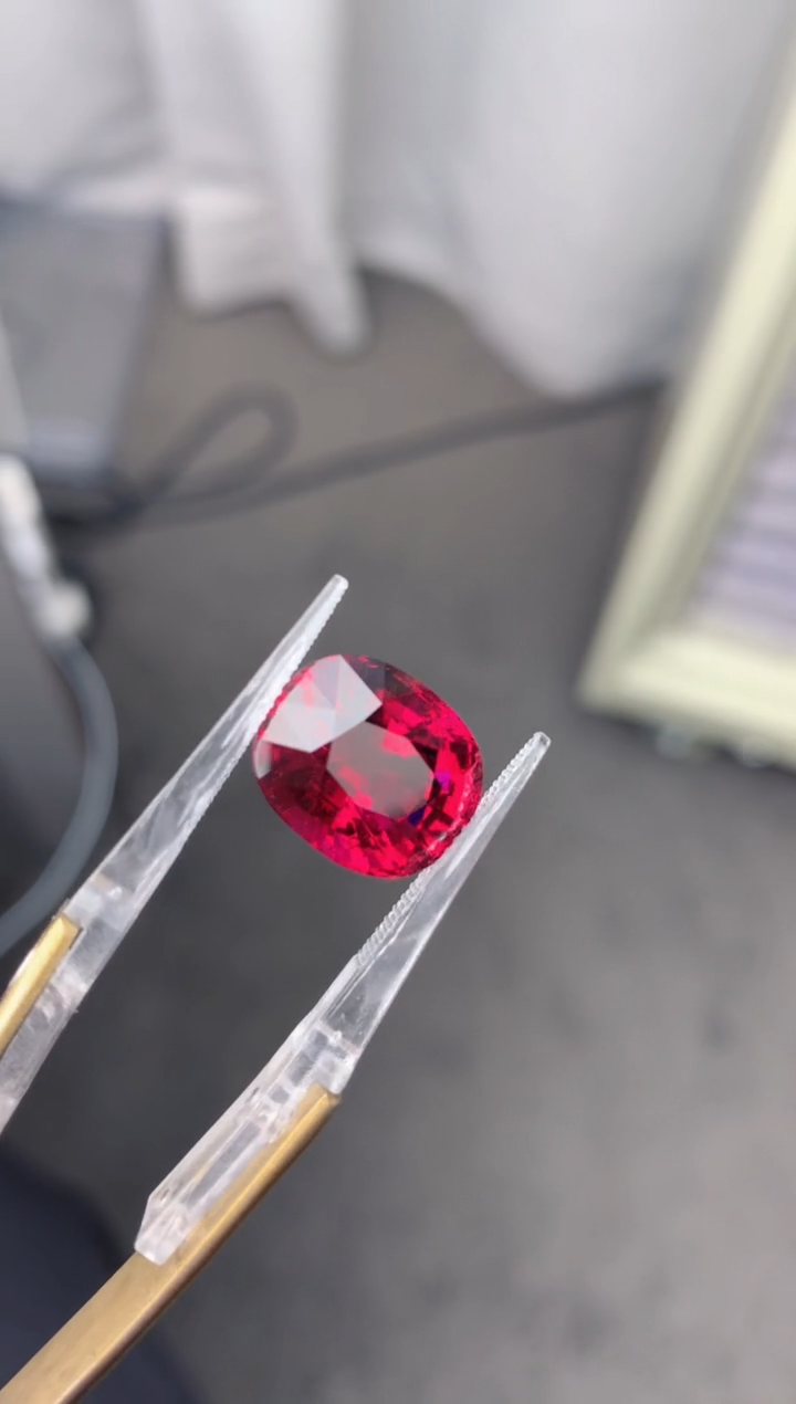 【闪购商品】碧玺裸石未镶嵌10.7ct卢比来碧玺