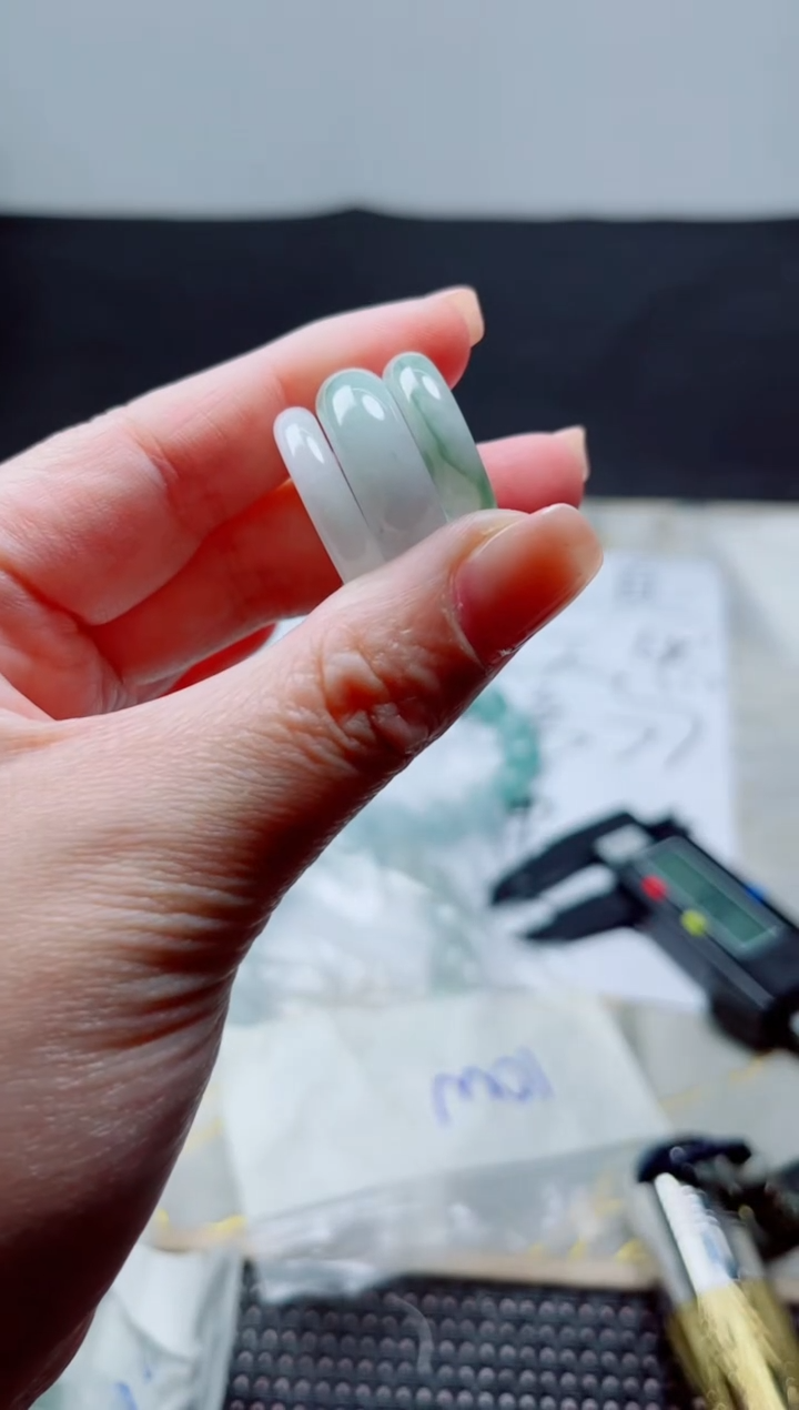 未镶嵌定制翡翠翡翠