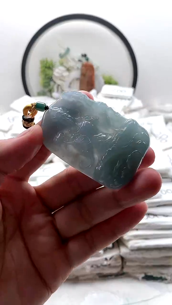 颈饰未镶嵌翡翠虚空藏