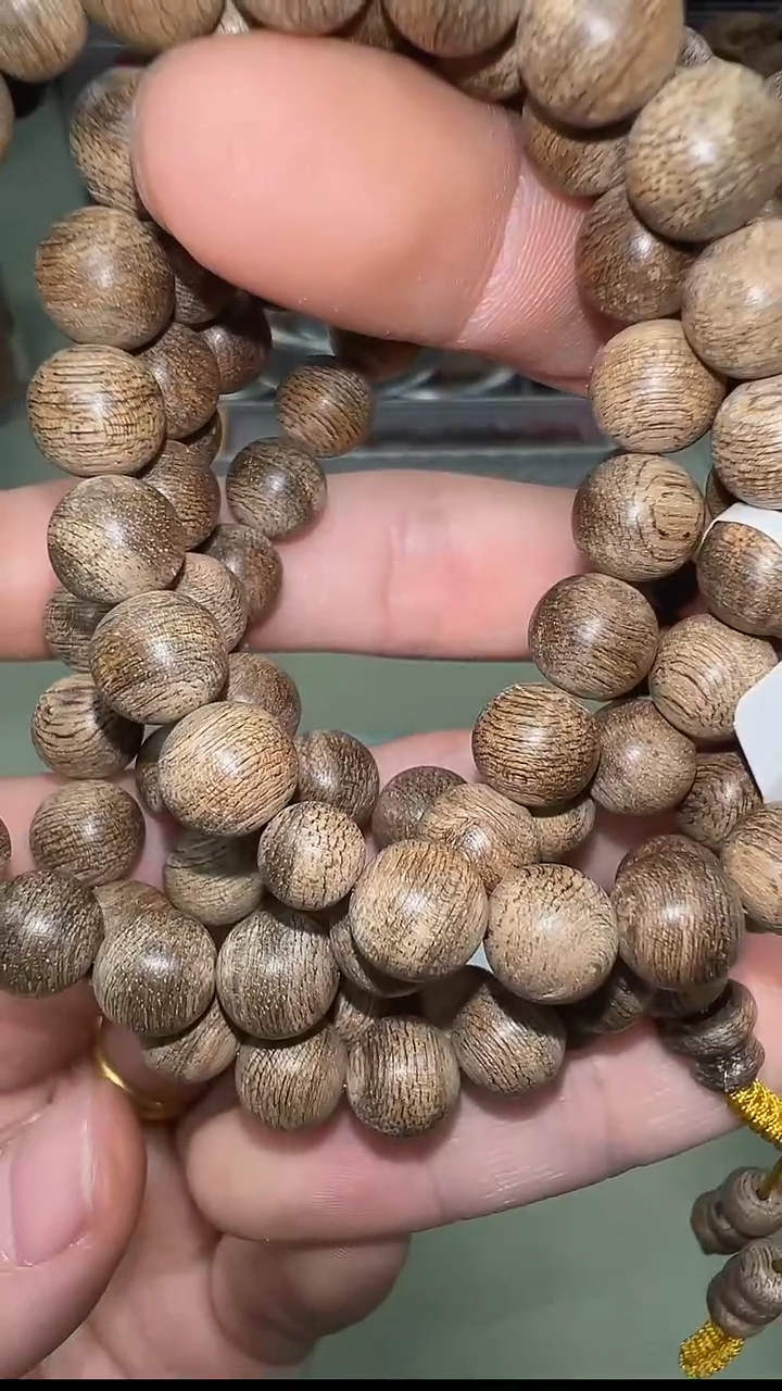 【闪购商品】沉香文莱软丝蛇皮纹8mm念珠