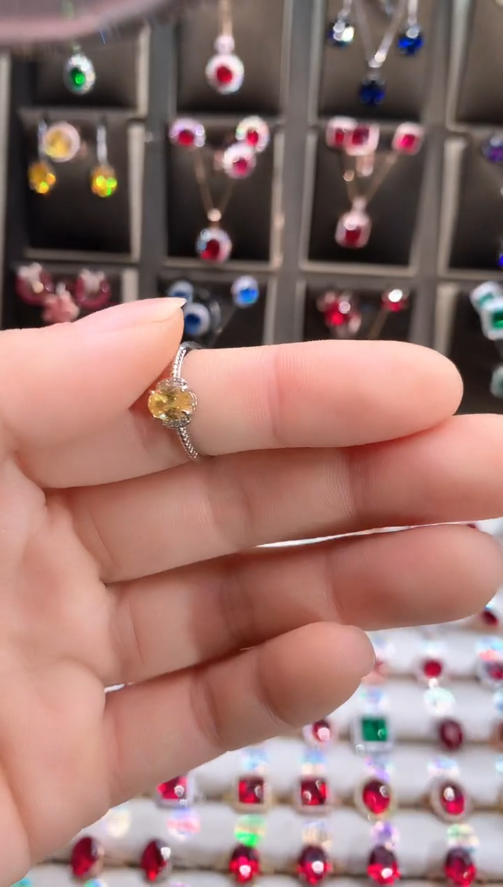 【闪购商品】水晶戒指银S925镶嵌5.7银色