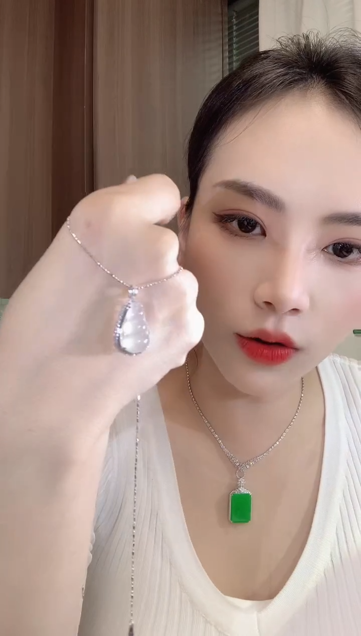 翡翠18K金镶嵌吊坠(不含链)A20 多样性发一件