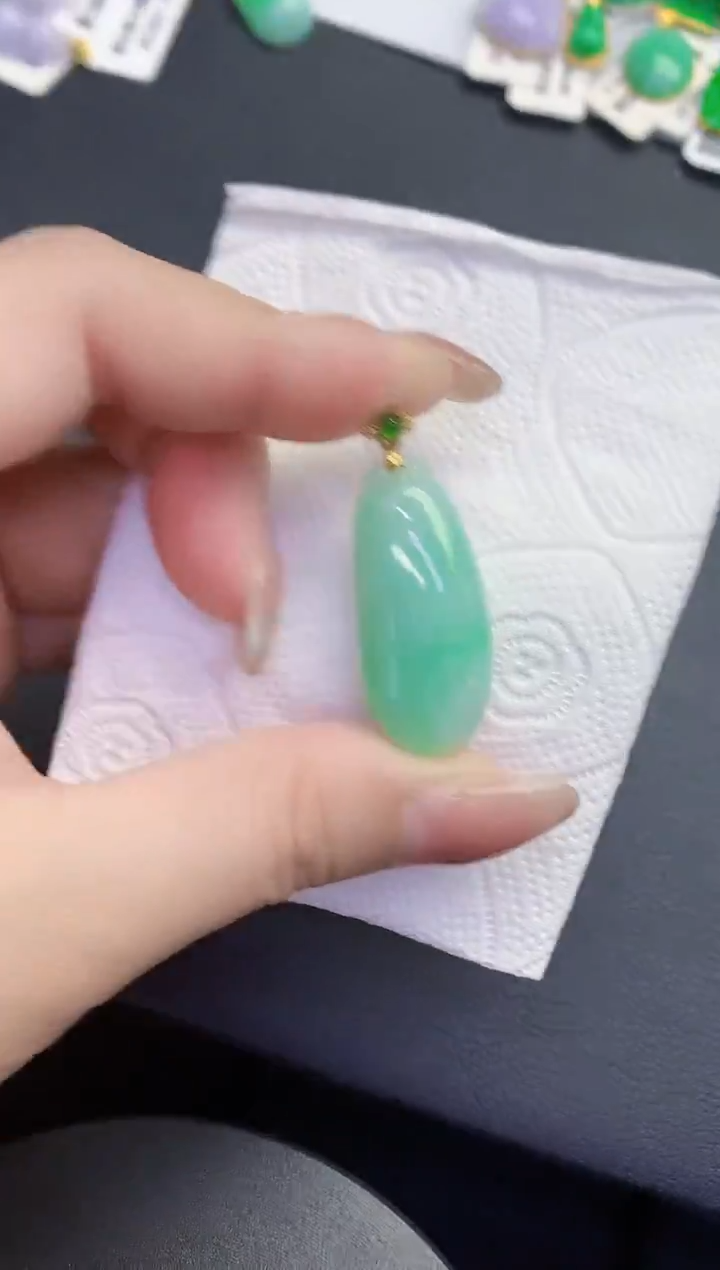 颈饰未镶嵌翡翠缅甸天然翡翠A货