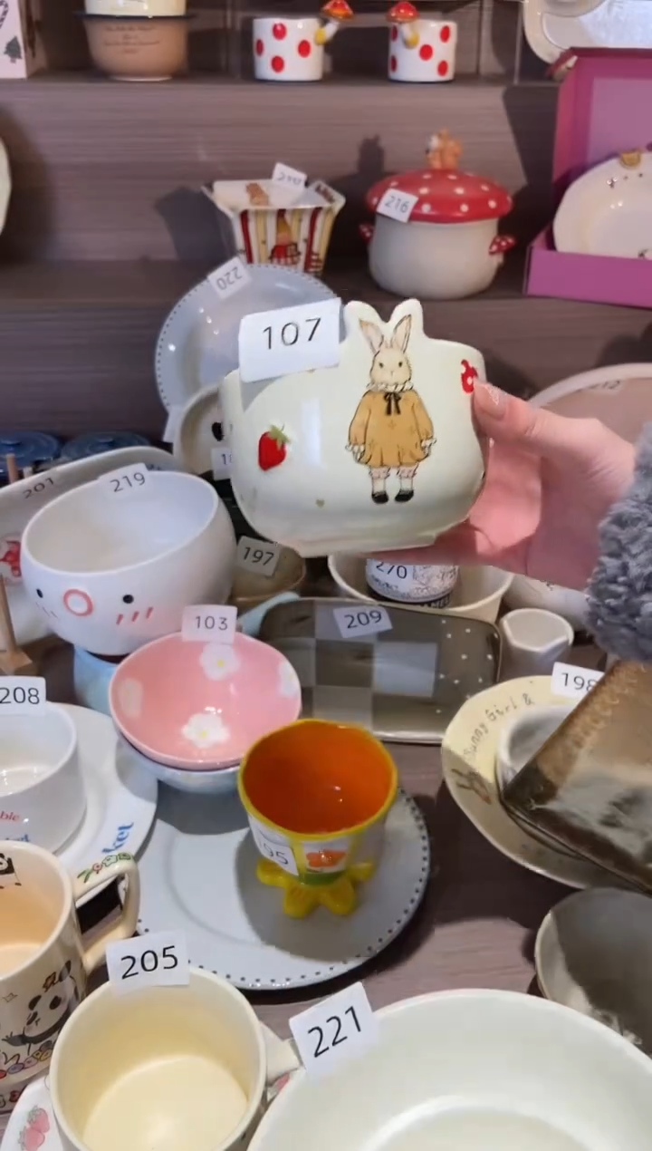 【闪购商品】瓷107赫拉兔饭碗 瑕疵