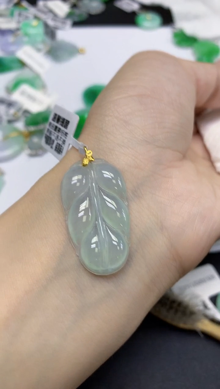 颈饰18K金镶嵌翡翠天然缅甸翡翠A货百元以上9元证书费自理