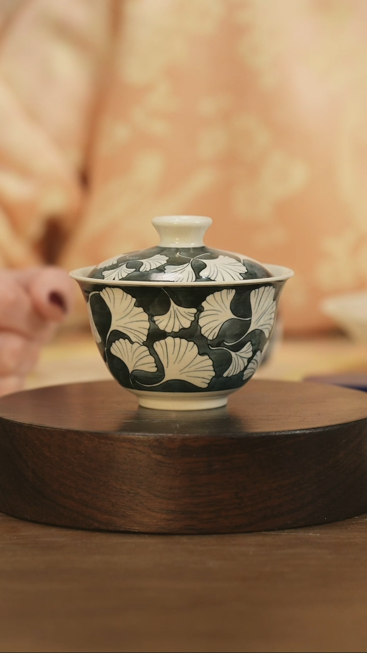 【闪购商品】景德镇手工山隅蓝底叶子盖碗