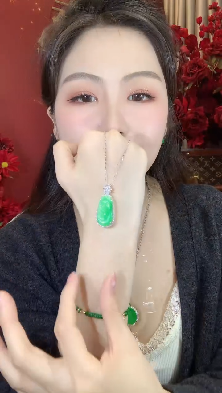 吊坠(不含链)18K金镶嵌翡翠A35翡翠