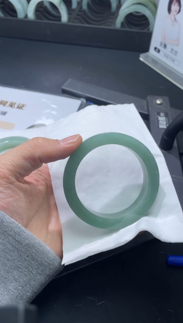 【闪购商品】定制翡翠手镯未镶嵌手镯DDH/发一件