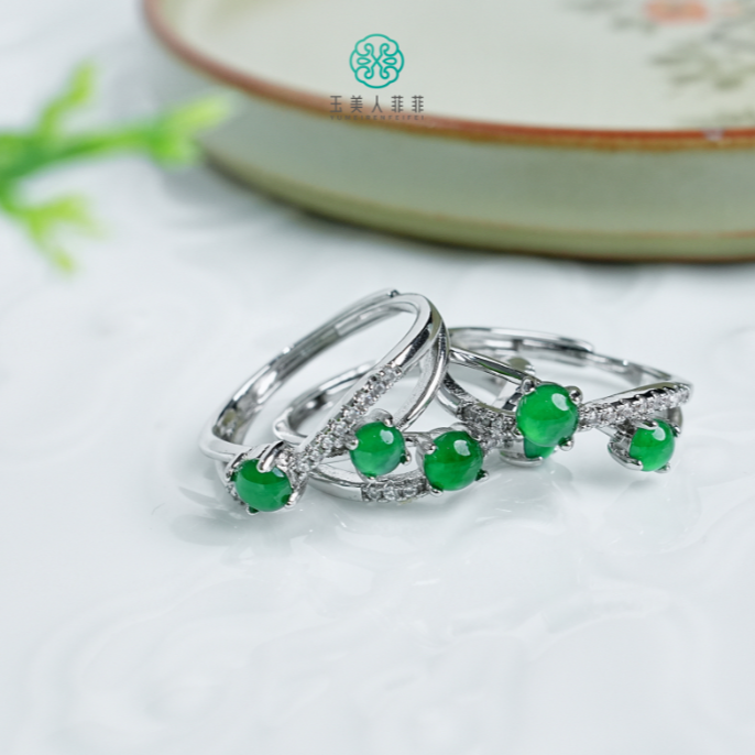 石惑珠宝+翡翠双面圆戒指约*多样性发一