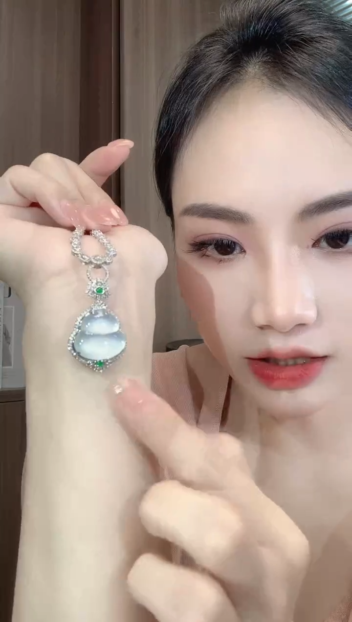 翡翠18K金镶嵌吊坠(不含链)C49