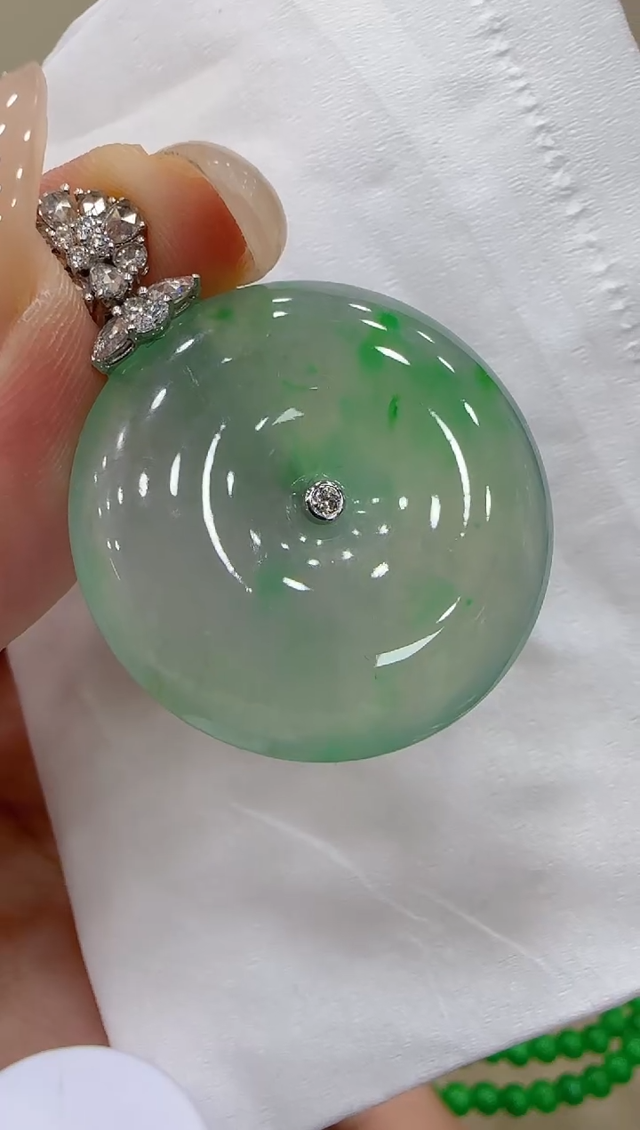 【闪购商品】翡翠吊坠(不含链)18K金镶嵌团购多样性发一件