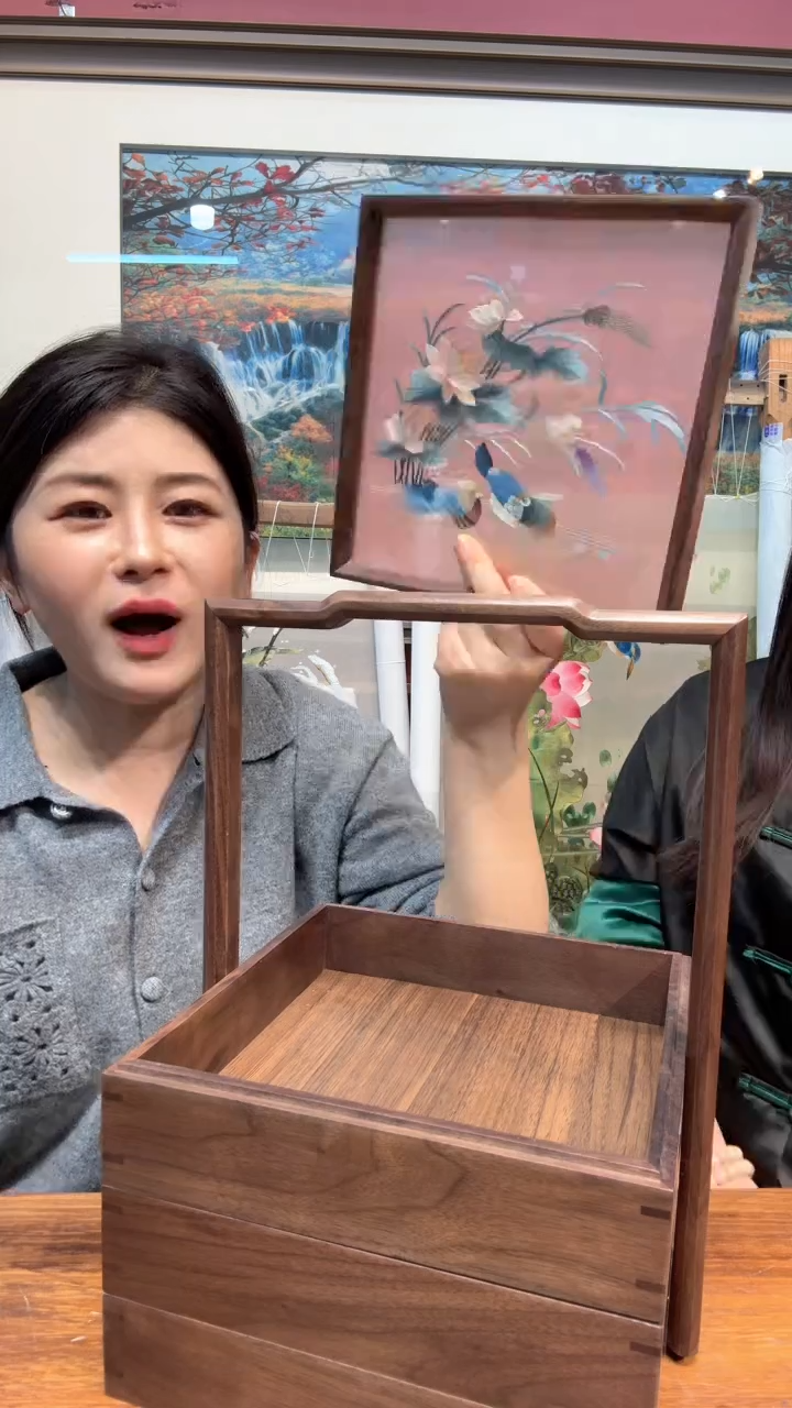 竖款非遗苏绣手工刺绣食盒