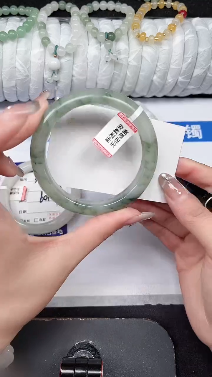 未镶嵌手镯石英质玉385-59/60