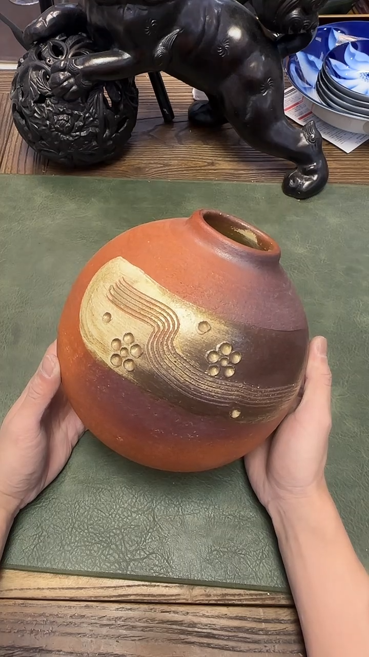 390·····粗陶花器