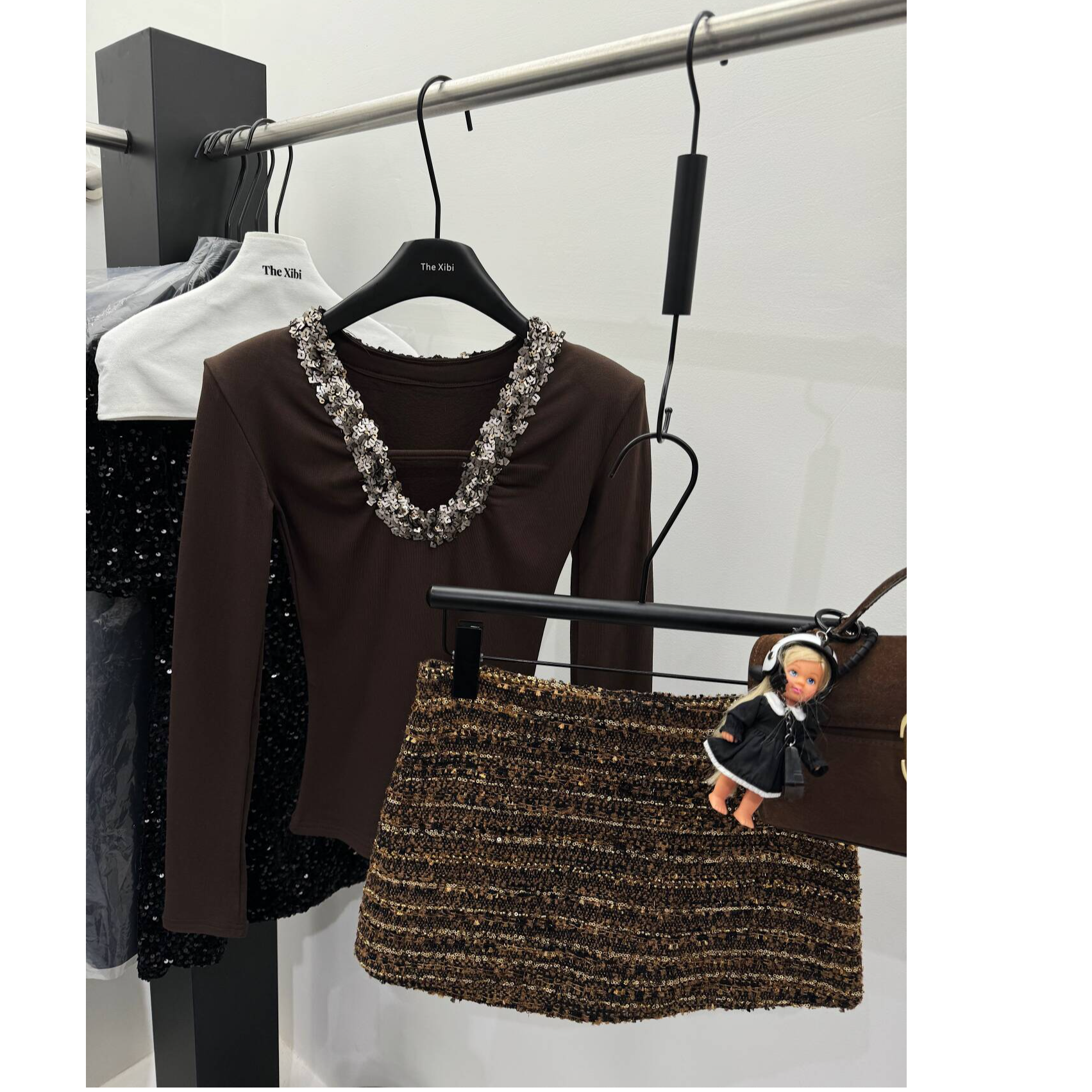 现货！【加绒重工亮片v领长袖T恤】咖色性感打底衫修身内搭辣妹上衣