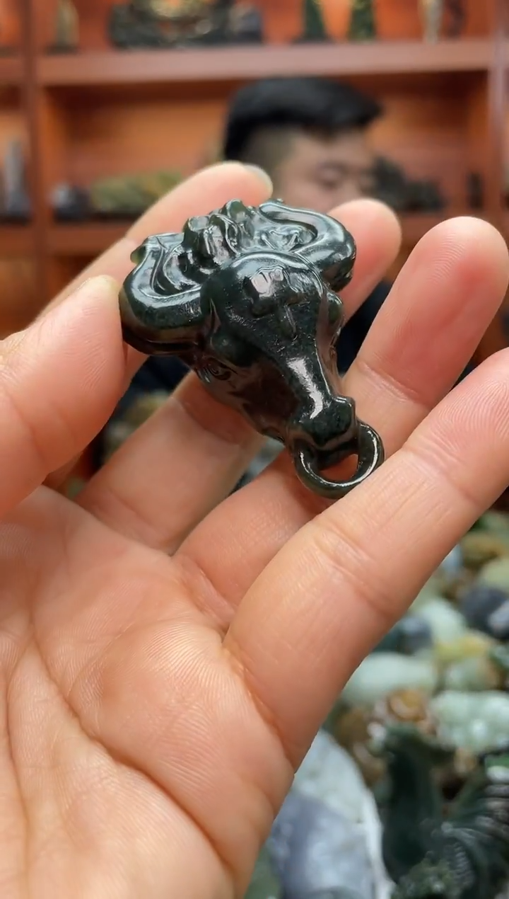 未镶嵌和田玉把件1