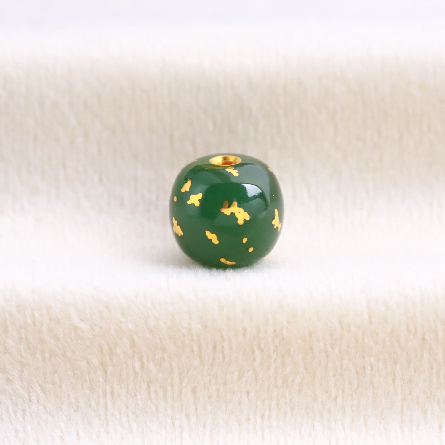 台前幕后出品和田玉碧玉阳绿纯手工洒金老型金孔道珠10.5mm