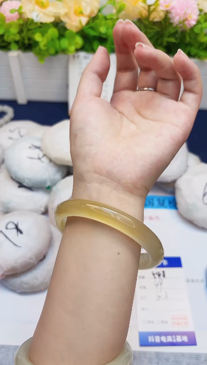石英质玉手镯未镶嵌548-财气镯-圈口60