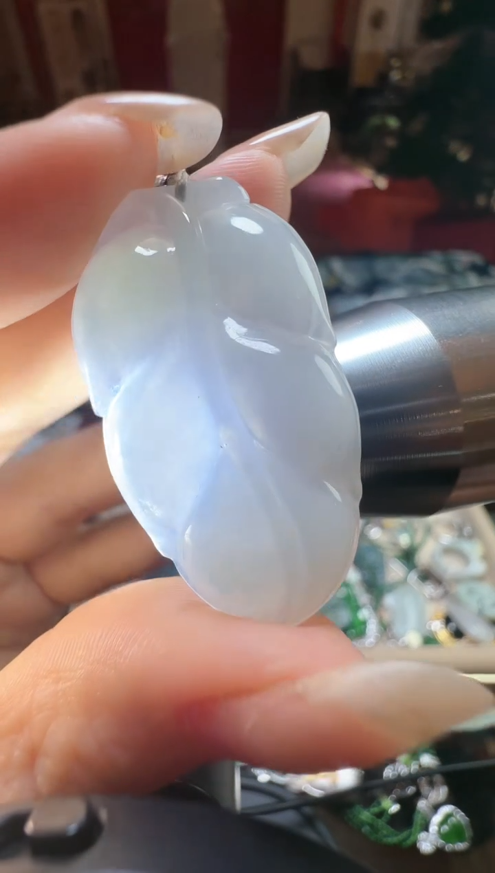 【闪购商品】翡翠吊坠(不含链)未镶嵌翡翠