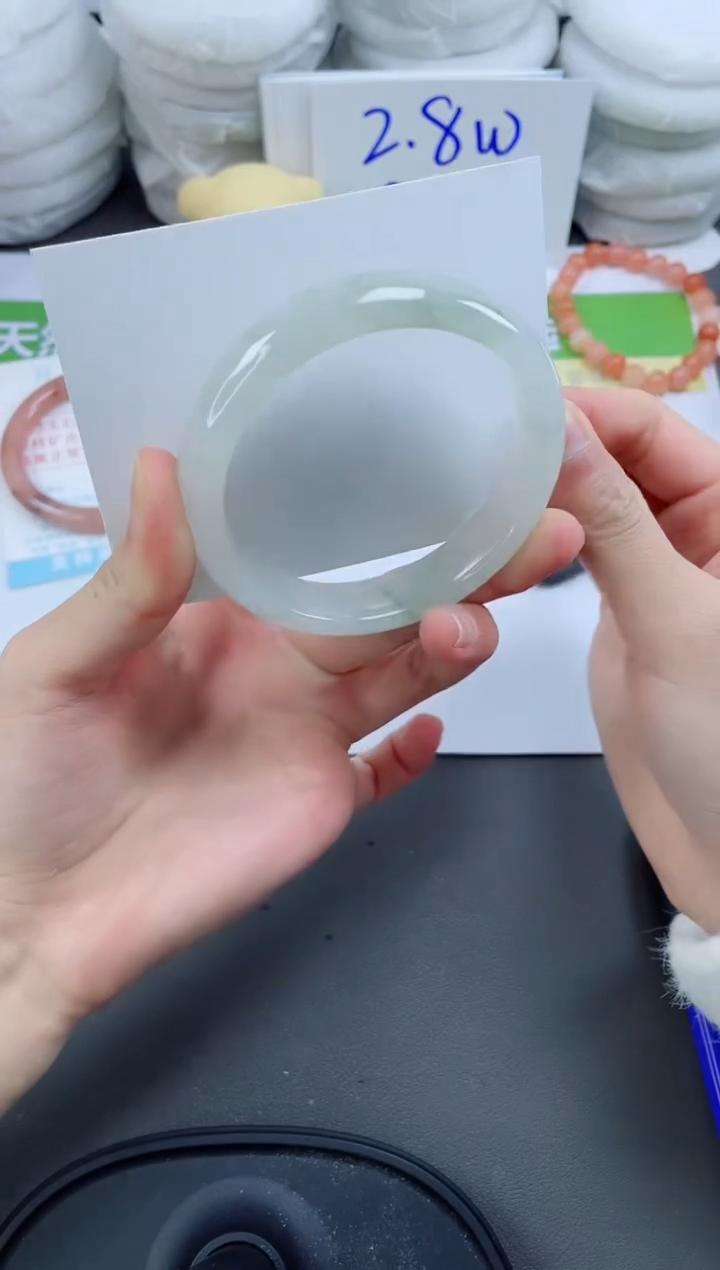 【闪购商品】石英质玉手镯未镶嵌114-58