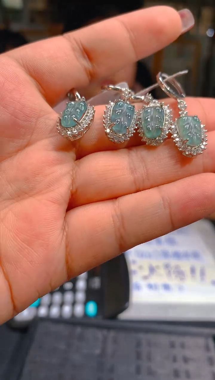 【闪购商品】定制翡翠未镶嵌5定制翡翠-多样性发货 {发其 一}