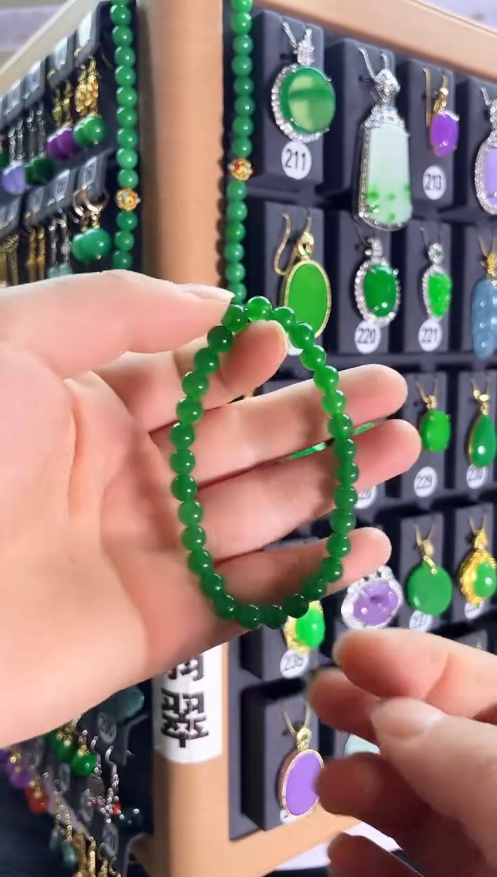 【闪购商品】蜜蜡耳饰银S925镶嵌绿手串6