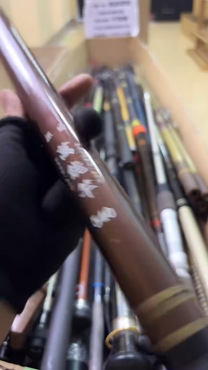 渔*鱼竿 孤品 微瑕 顺丰加10元