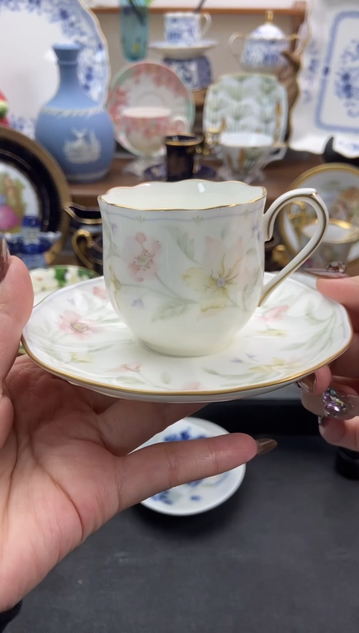 瓷片全新鸣海摩卡杯谨慎参拍，防伪帖撕毁无售后