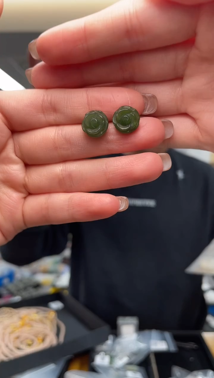 18K金镶嵌和田玉耳饰（多样性发一件）