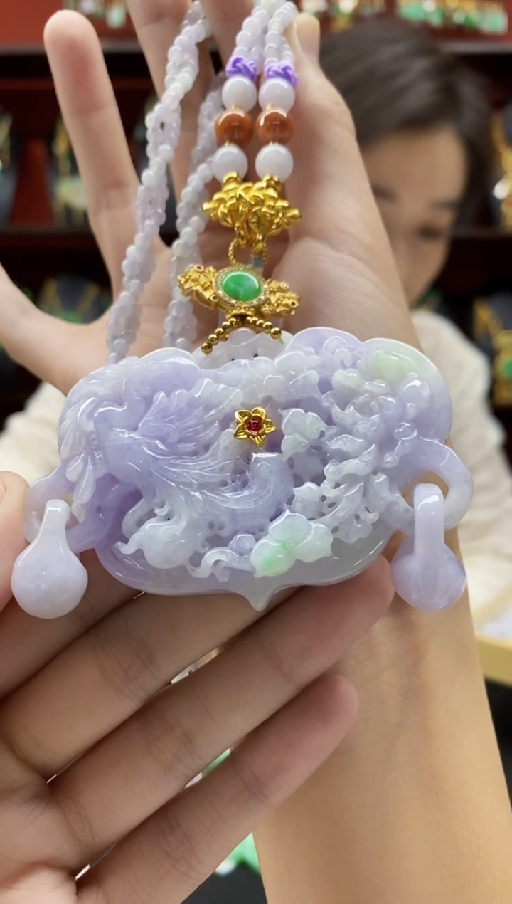 颈饰未镶嵌翡翠吊坠