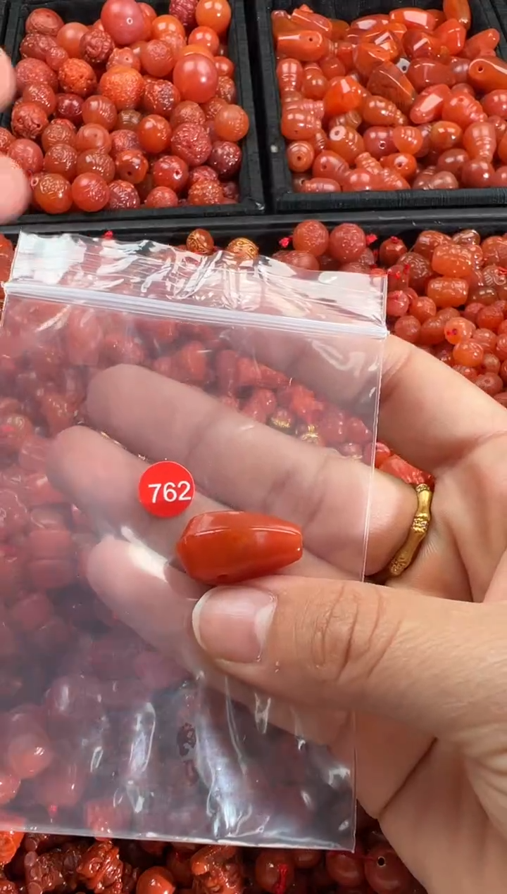 【闪购商品】南红玛瑙颈饰未镶嵌1