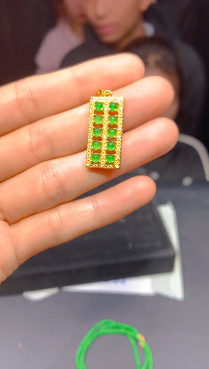 【闪购商品】定制翡翠未镶嵌99多样性发货（发其一）