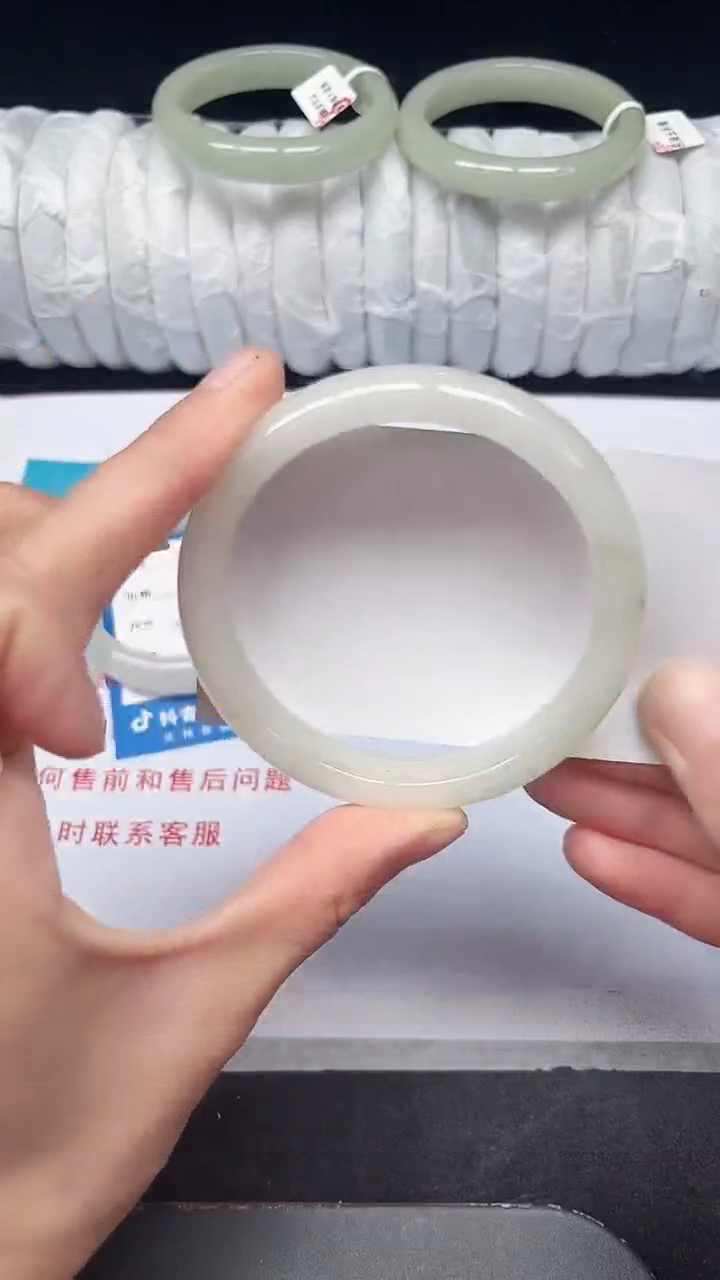 未镶嵌手镯石英质玉357-58/59