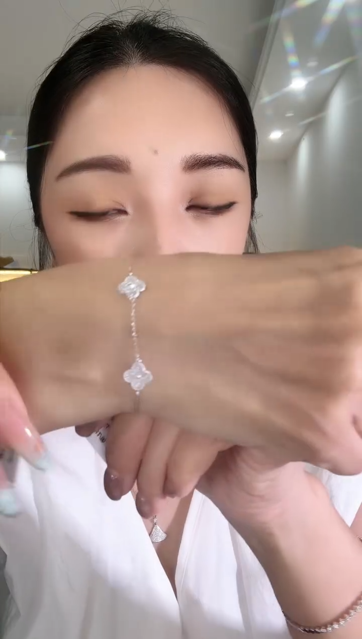 手链铂Pt950镶嵌钻石六花