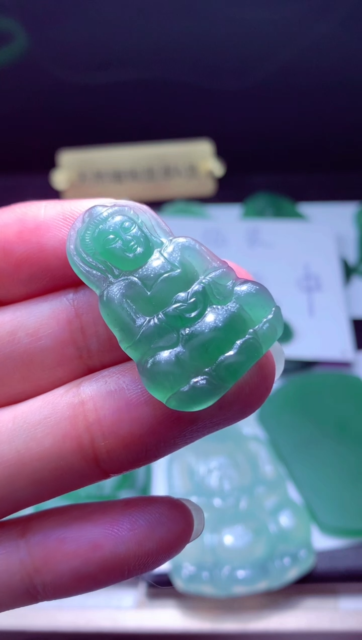未镶嵌定制翡翠M****8天然缅甸翡翠A货毛货吊坠