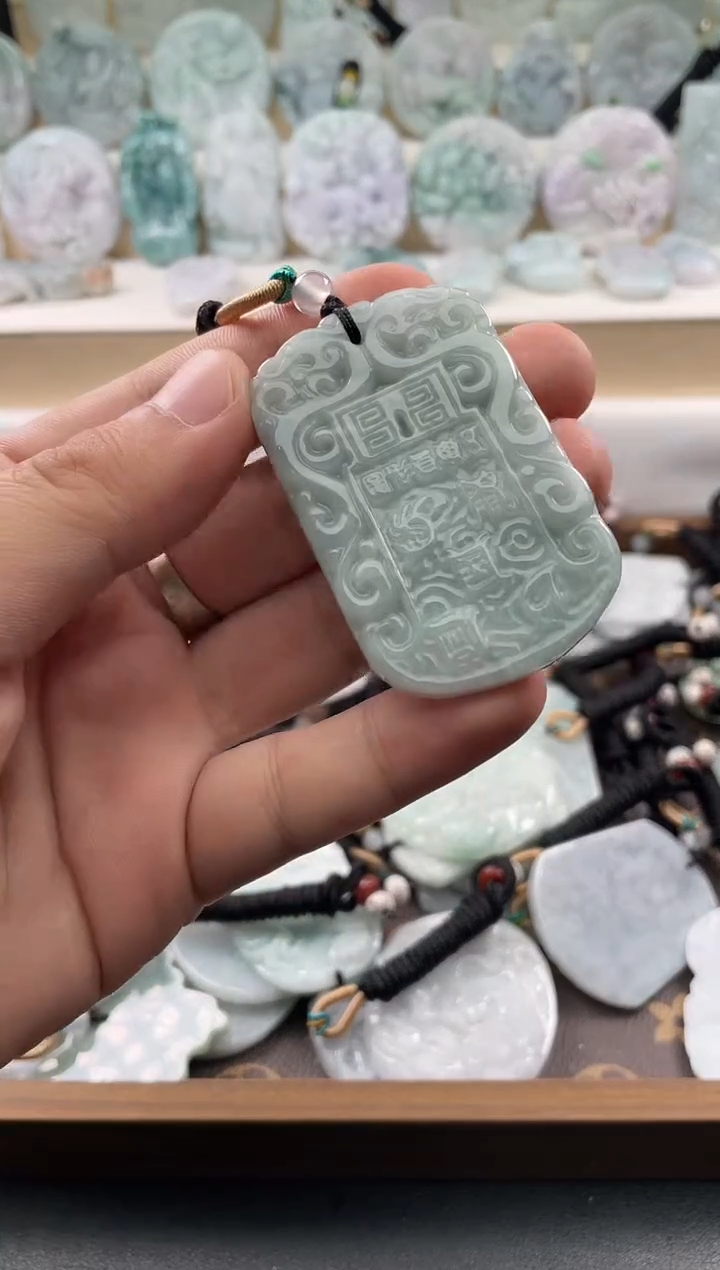 颈饰未镶嵌翡翠25/10/28/.411